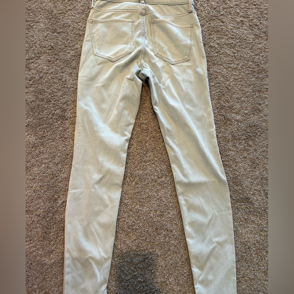 Old Navy skinny jeans size 2 - Picture 3 of 3